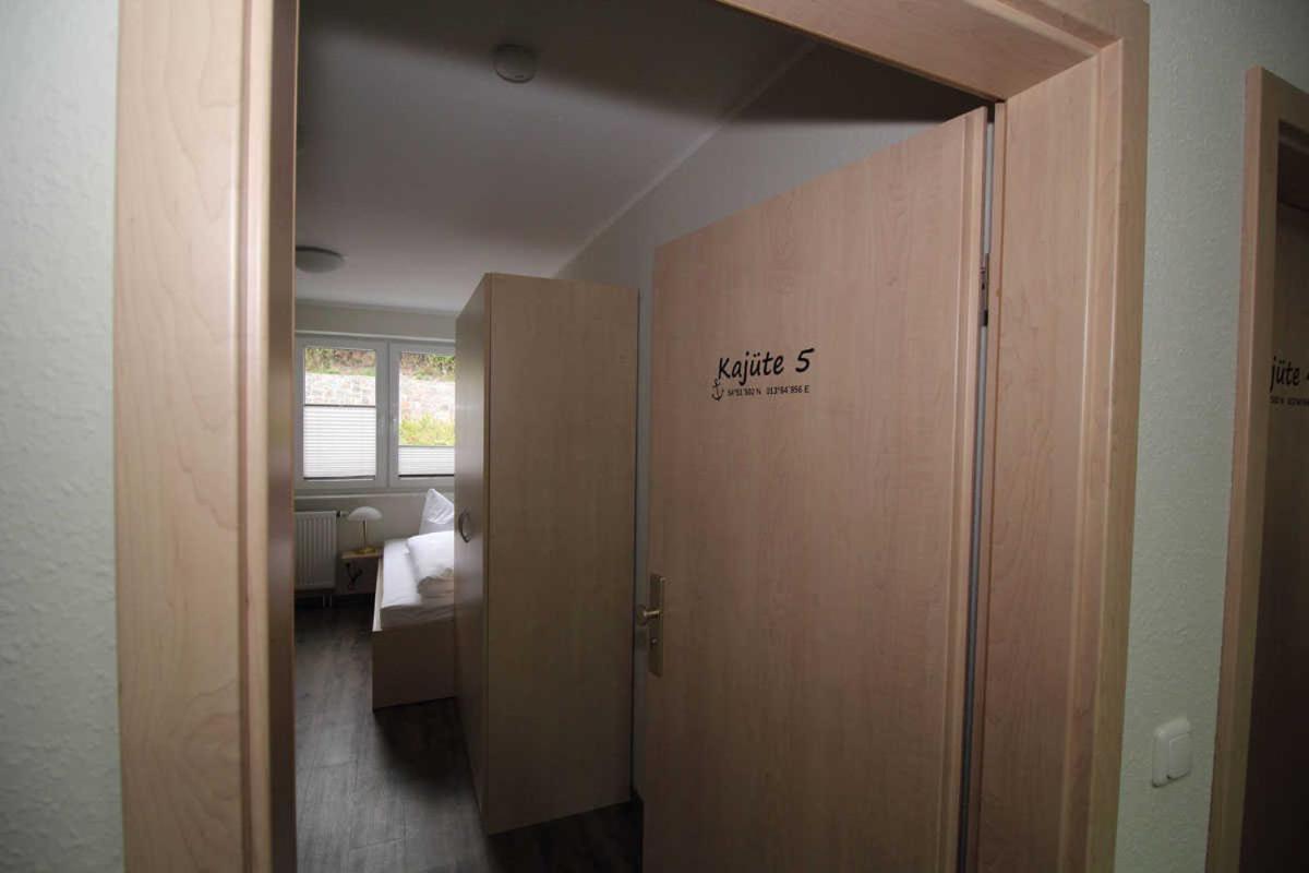 Apartamento Kutterfisch Kajüten direkt im Stadthafen Sassnitz Exterior foto